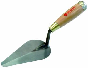 TRUELLE FACON REIMS SOUDEE 16CM MANCHE BOIS