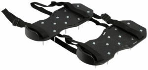 PATINS A CLOUS LA PAIRE
